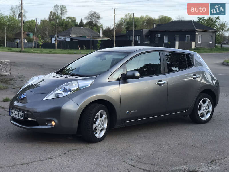 Хэтчбек Nissan Leaf 2015 в Нежине