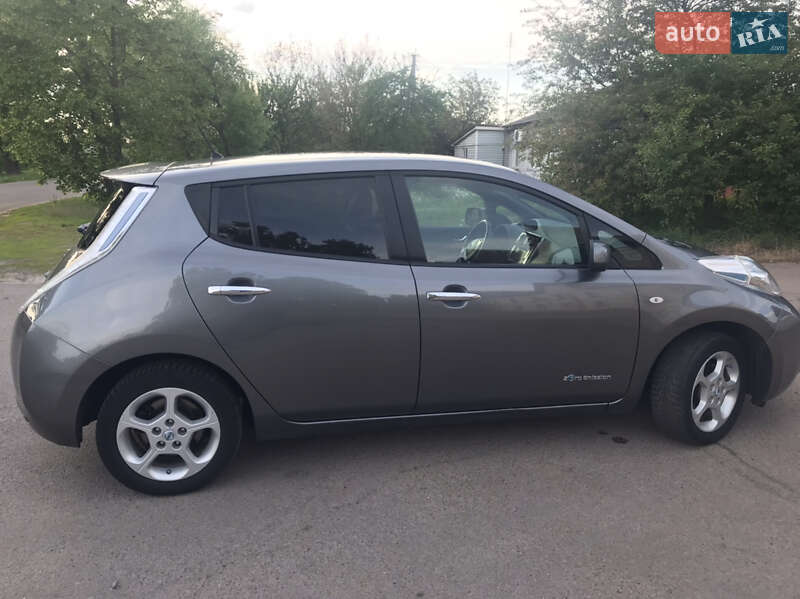Хэтчбек Nissan Leaf 2015 в Нежине