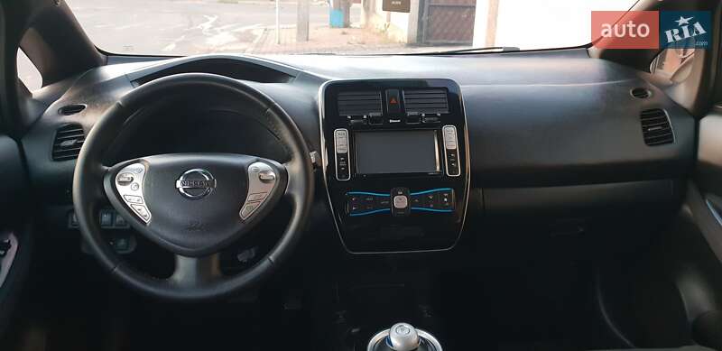 Хэтчбек Nissan Leaf 2014 в Белгороде-Днестровском
