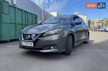 Хетчбек Nissan Leaf 2018 в Києві