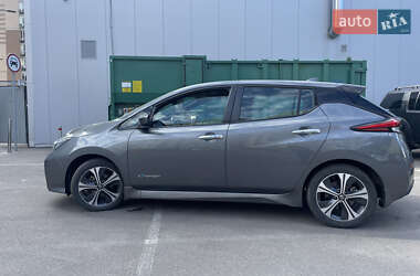 Хетчбек Nissan Leaf 2018 в 