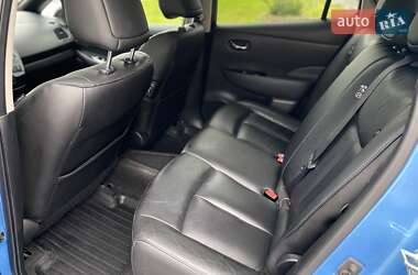 Хэтчбек Nissan Leaf 2013 в 