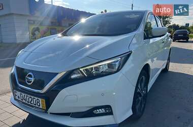 Хетчбек Nissan Leaf 2019 в 