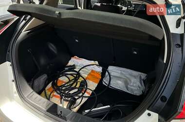 Хетчбек Nissan Leaf 2019 в 