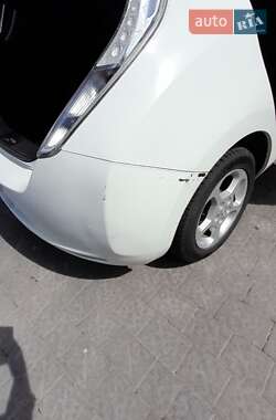 Хэтчбек Nissan Leaf 2016 в 