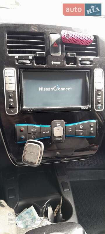 Хэтчбек Nissan Leaf 2016 в Ужгороде