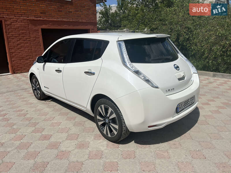 Хетчбек Nissan Leaf 2014 в Харкові