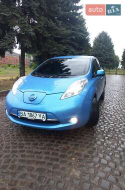 Хетчбек Nissan Leaf 2013 в 