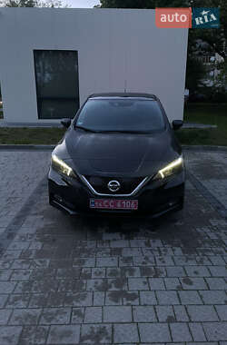 Хетчбек Nissan Leaf 2018 в 