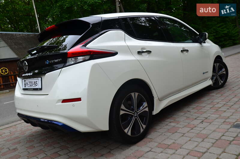 Хэтчбек Nissan Leaf 2020 в Трускавце