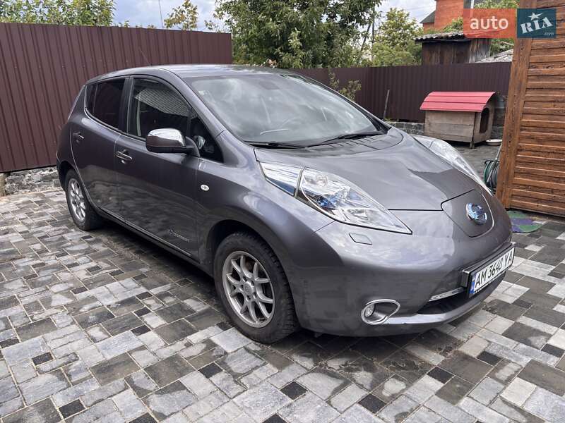 Хэтчбек Nissan Leaf 2013 в Житомире