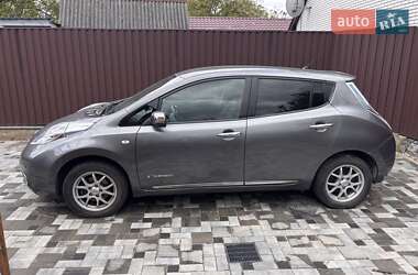 Хетчбек Nissan Leaf 2013 в 