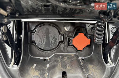 Хэтчбек Nissan Leaf 2013 в 