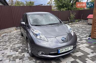 Хетчбек Nissan Leaf 2013 в 