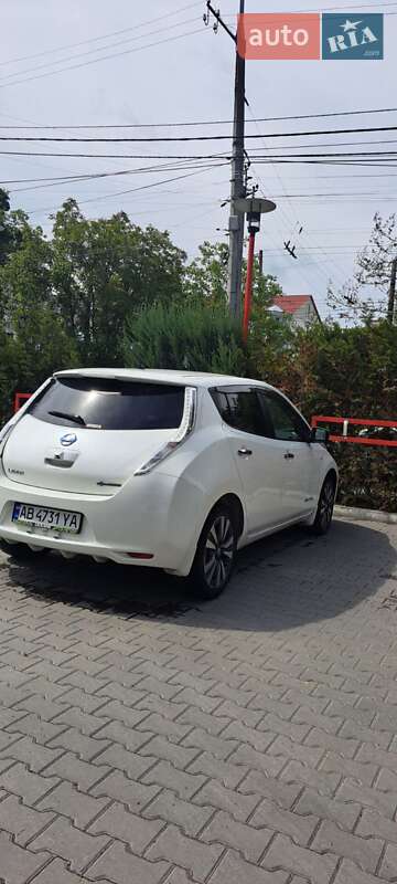 Хетчбек Nissan Leaf 2016 в Вінниці