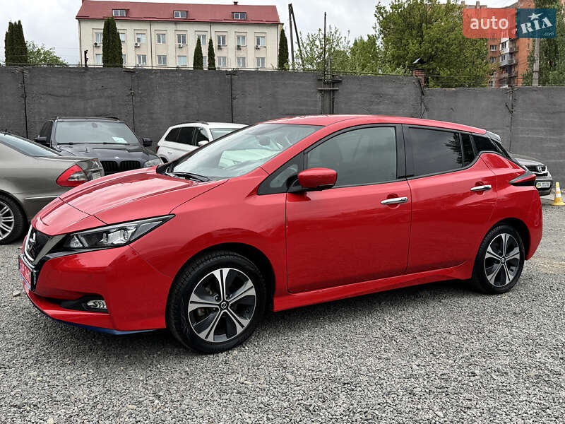 Хэтчбек Nissan Leaf 2020 в Хмельницком