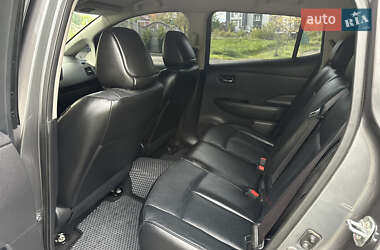 Хэтчбек Nissan Leaf 2015 в 