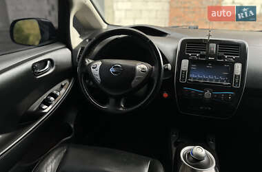 Хэтчбек Nissan Leaf 2015 в 