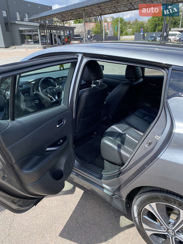 Хетчбек Nissan Leaf 2020 в Житомирі