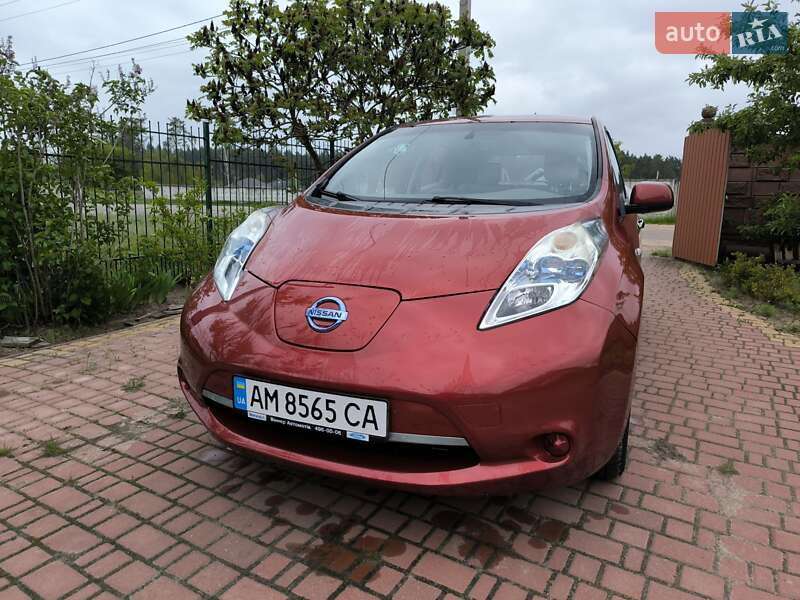 Хэтчбек Nissan Leaf 2013 в Житомире