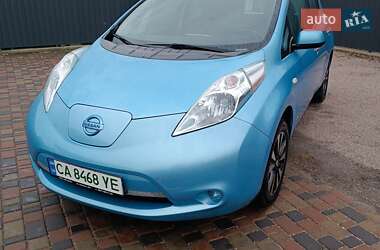 Хэтчбек Nissan Leaf 2014 в Смеле