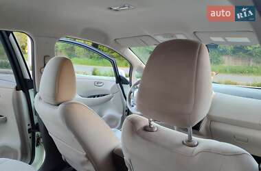Хетчбек Nissan Leaf 2013 в 