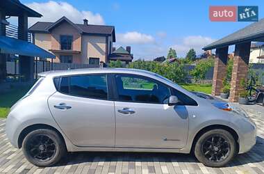 Хэтчбек Nissan Leaf 2014 в 
