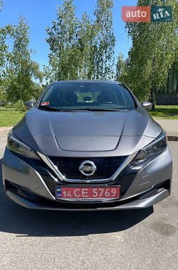 Хэтчбек Nissan Leaf 2022 в Чернигове