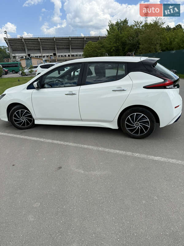Хетчбек Nissan Leaf 2021 в Івано-Франківську