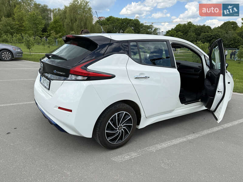Хетчбек Nissan Leaf 2021 в Івано-Франківську