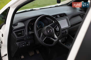 Хэтчбек Nissan Leaf 2021 в 