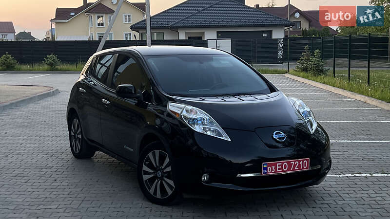 Хэтчбек Nissan Leaf 2014 в 