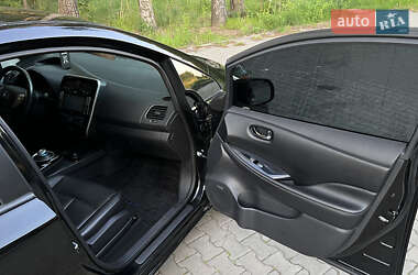 Хэтчбек Nissan Leaf 2014 в 