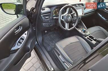 Хетчбек Nissan Leaf 2021 в 