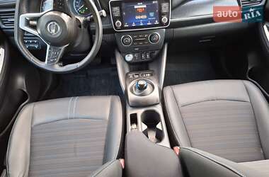 Хетчбек Nissan Leaf 2021 в 