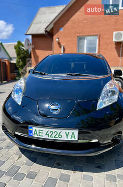Хэтчбек Nissan Leaf 2013 в Новомосковске