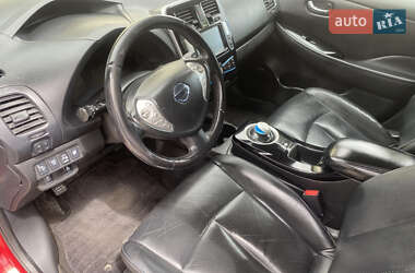 Хэтчбек Nissan Leaf 2014 в 