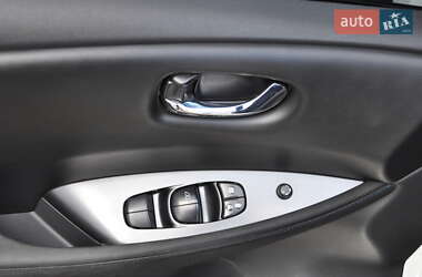 Хетчбек Nissan Leaf 2018 в 