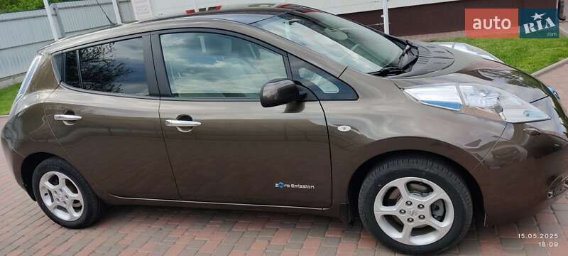 Хетчбек Nissan Leaf 2016 в Прилуках