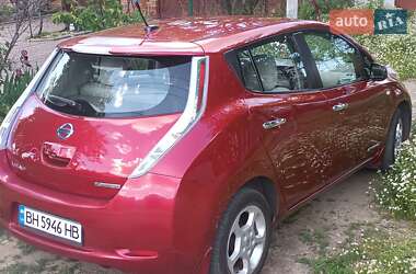 Хэтчбек Nissan Leaf 2011 в Одессе