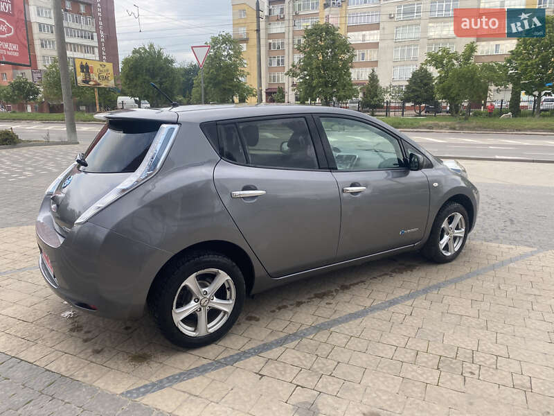 Хэтчбек Nissan Leaf 2013 в Ивано-Франковске