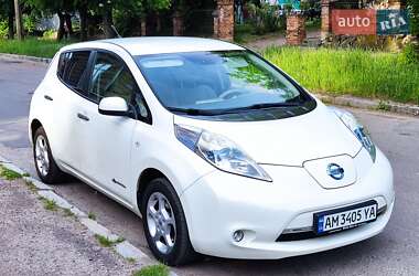 Хетчбек Nissan Leaf 2011 в 