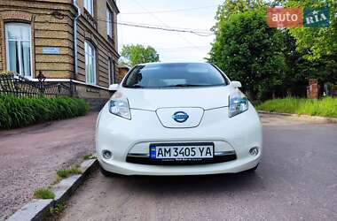 Хетчбек Nissan Leaf 2011 в 