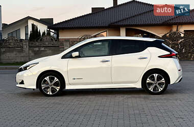 Хетчбек Nissan Leaf 2020 в 
