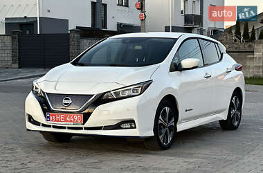 Хетчбек Nissan Leaf 2020 в 