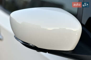 Хетчбек Nissan Leaf 2020 в 
