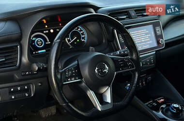 Хетчбек Nissan Leaf 2020 в 