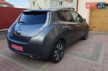 Хэтчбек Nissan Leaf 2015 в 