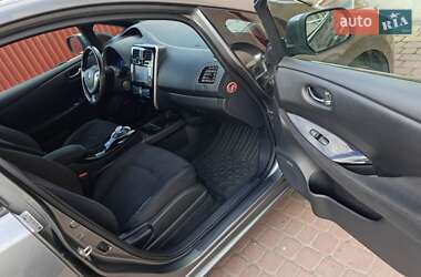 Хэтчбек Nissan Leaf 2015 в 