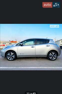 Хэтчбек Nissan Leaf 2014 в 